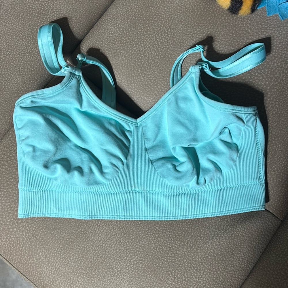 Supportive sports bra